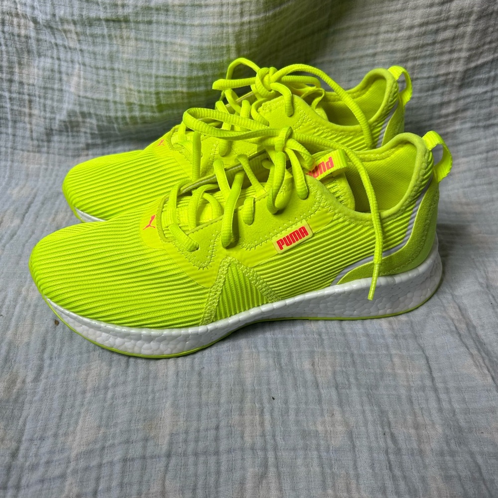 Neon Yellow Puma Running Shoes Soft Foam - Picture 2 of 7